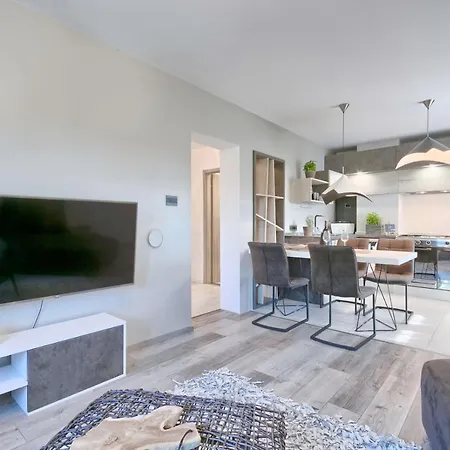 Apartment Modern Oasis Pula
