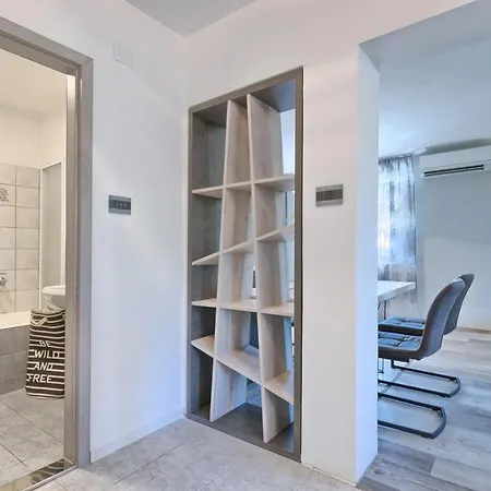 Modern Oasis Apartman *