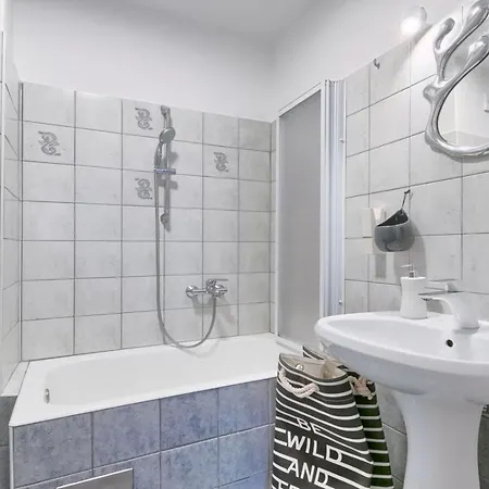 Modern Oasis Apartman *