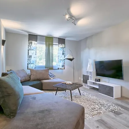 Modern Oasis Apartman Pula