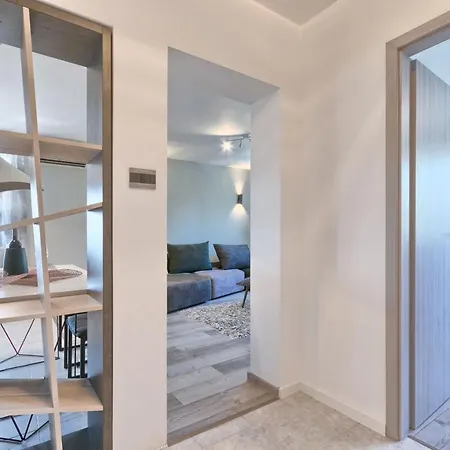 Modern Oasis Apartman *